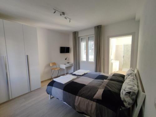 Grigio Perla Panigale, villetta esclusiva con giardino, 3 camere, parcheggio privato fino 3 posti auto - Un oasi di tranquillità - Vicina all'Aeroporto, Unipol Arena e Fiera, Boloňa (fotografie 7)