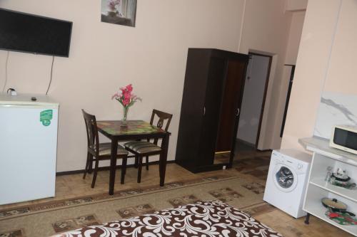 Gostinitsa Mir na Karbysheva - image 13