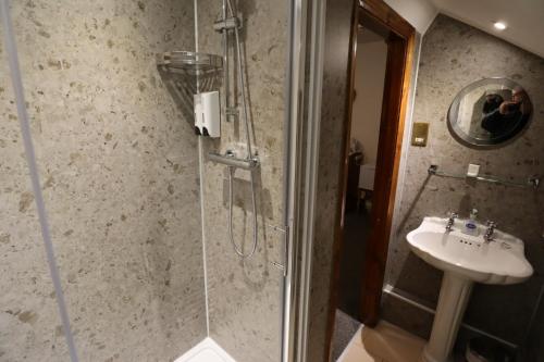 The George Inn - image 11