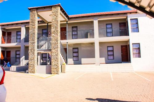 Vahlavi Lodge in คียานี