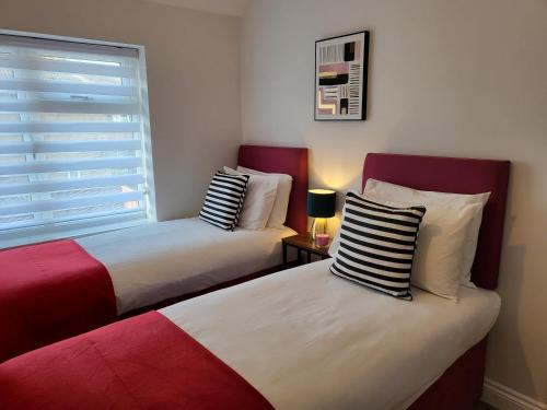 Dagenham/A13/ExCeL/Thurrock/CONTRACTORS/3bedroom house FREE PARKING for 2 cars. gîte à louer Barking