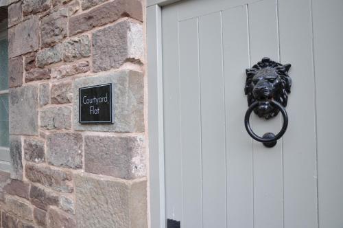 The Courtyard Apartment at Cefn Tilla Court, Usk