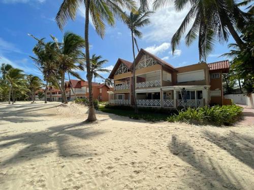 Private BEACHFRONT Arena Gorda Bavaro Sleeps 6