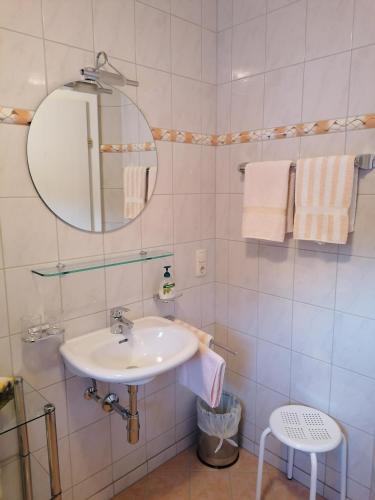 Fürdőszoba, Haus Bielefeld in Elmen