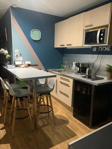 Lyon City Home's Bed & Breakfast in Villeurbanne