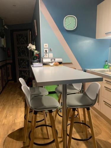 Lyon City Home's Bed & Breakfast in Villeurbanne