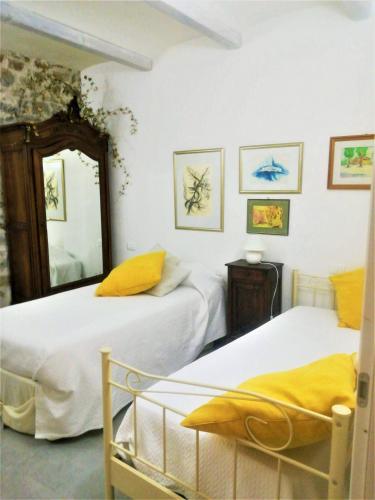 1 twin bed