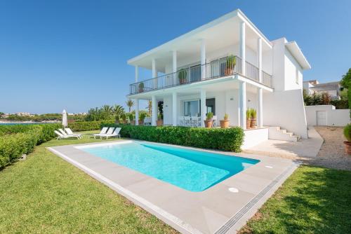 NEW! Luxury Villa Esperanza Bergantí with sea view and pool gîte à louer Portocolom