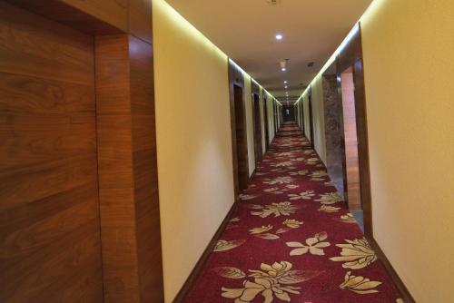 Hotel Hills – Hosur, MO