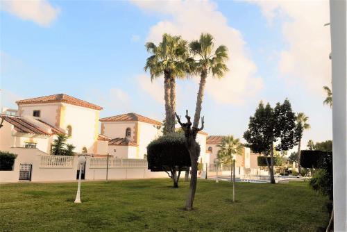 FABULOUS 2 BED 2 BATH APARTMENT ! 3