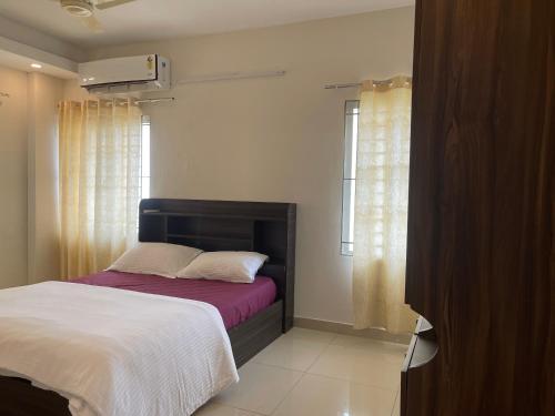 nila service apartment