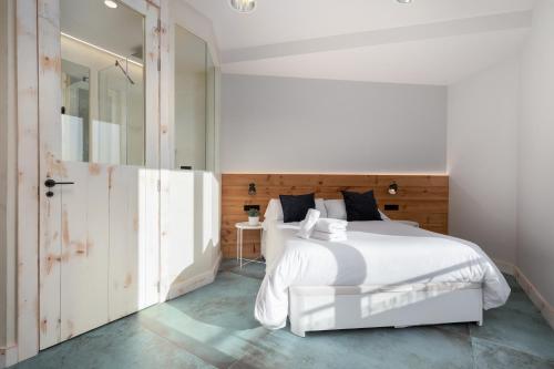 Your home at Valencia, Marina Real 3