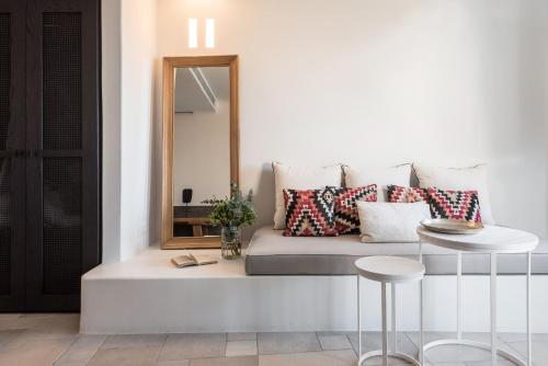 338866324 Porto Fira Suites