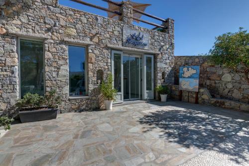 Makis Place - image 3