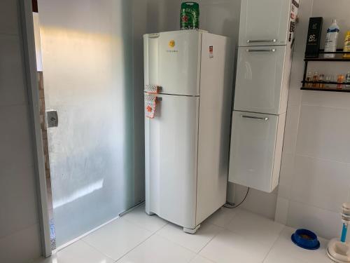 virtuve, Lindo Loft completo perto de cachoeira in Guapimirim