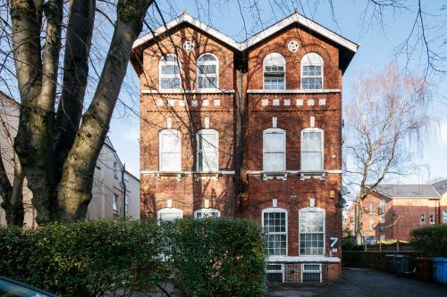 Benoît Apartments, Manchester