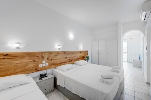 Makis Place - image 9