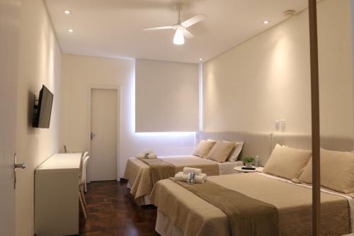 2 double beds