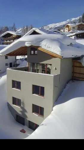 Chalet Lenzi in Sankt Anton am Arlberg, Österreich