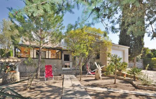 Nice Home In Saint Cannat With Wifi cottage Saint-Cannat