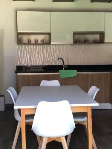 廚房, Alquiler San Bernardino Altos Loma grande in 聖伯納迪諾