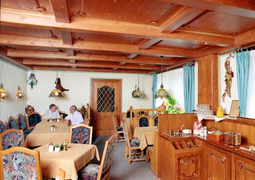 מסעדה, Hotel-Pension Bergkranz in בראולג