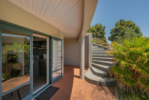 Vista exterior, Oceana Heights Paradise - Beautiful 2 bdrm self contained apartment in Tairua