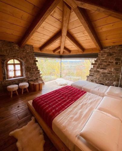 Book the Deluxe Room Deluxe Room (2 Adults + 1 Child)
