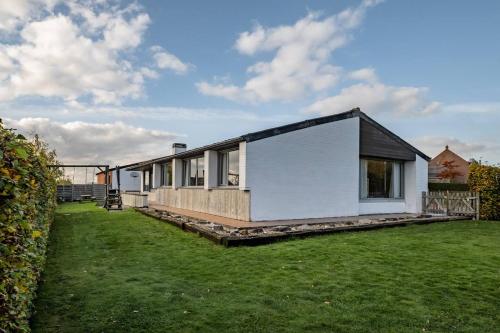 Kert, Flanders Fields Cottage in Alveringem