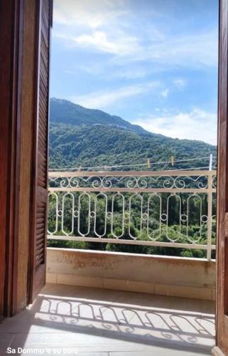 Sa Dommu 'e su coro in Triei