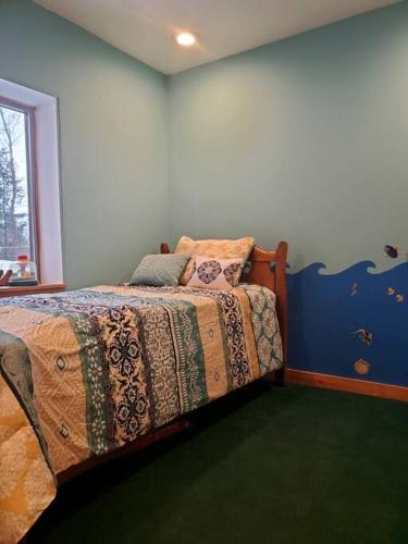 1913LOVESHACK WHITE LAKE BETHEL NY in White Lake, USA