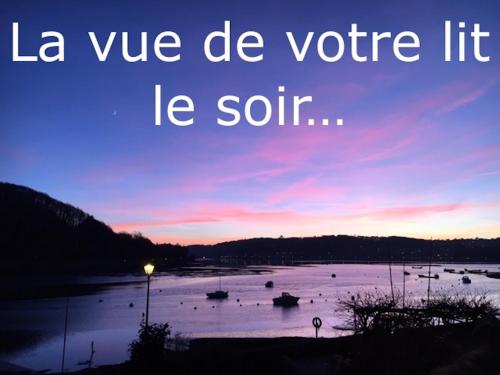 Waterfront The Boathouse Les Pieds Dans Leau gîte à louer Lesven
