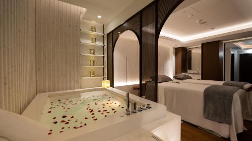 บริการนวด, Jumeirah Beach Hotel Dubai near เบอจ์ อัลอาหรับ