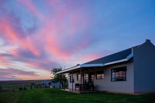 Exterior view, Kezlyn Farm Cottages in Bergville