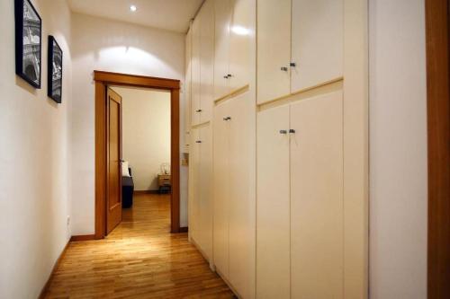 Elegant Apartment Via Veneto by Varental, Rome (photo 9)