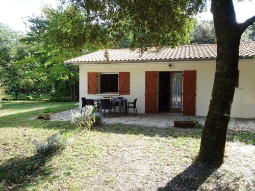 Holiday home in the heart of Verdon, between forest and ocean