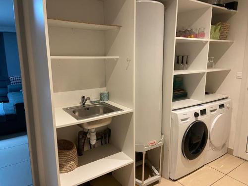 Maison entre bordeaux et le bassin d'arcachon avec piscine et jaccuzi 2 a 6 pers