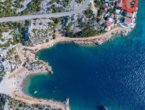  Apartment Christian in Karlobag