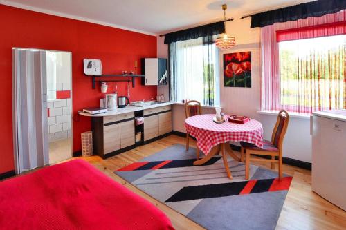 Comfortable 2 person holiday apartment in the countryside Drezno