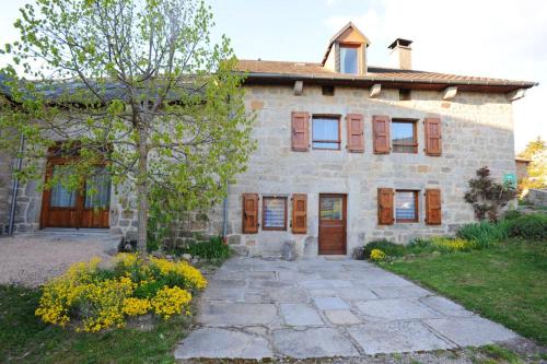 Maison de 4 chambres avec jardin clos et wifi a Albaret Sainte Marie - Location saisonnière - Albaret-Sainte-Marie