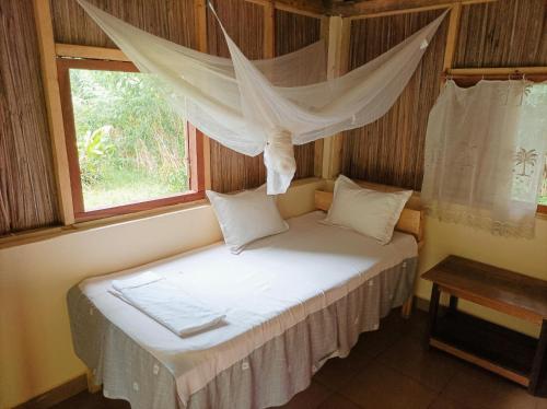 Onja Surf Camp in Mahambo