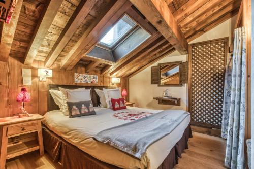 Small Double Attic Room with Velux