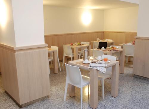 Hotel Europa - image 10