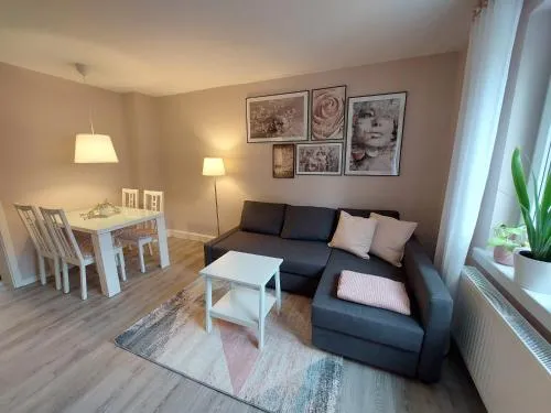 Helles modern eingerichtetes Apartment in Halle an der Saale, Deutschland