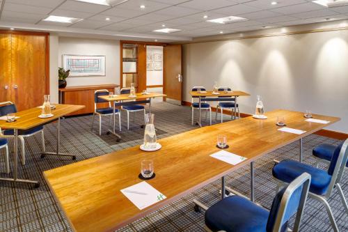 Holiday Inn Basingstoke an IHG Hotel - image 10