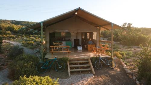 2 bedrooms, 3 beds
