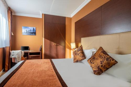 Hotel Saint Honore - image 7