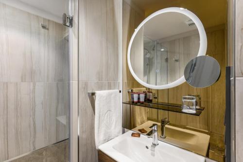 Emerald Hotel by Continental Group - image 12