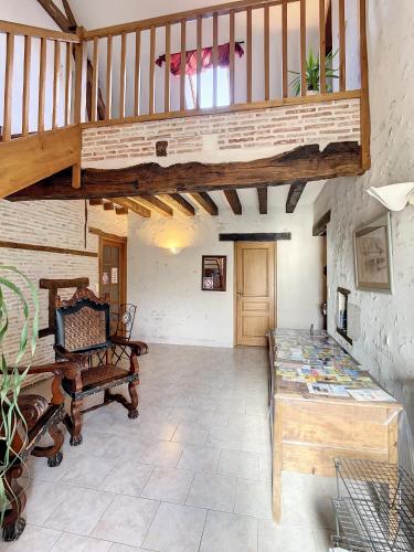 Hotelli välisilme, Chambres d'Hotes L'Oree des Vignes in Saint-Pere (Bourgogne)
