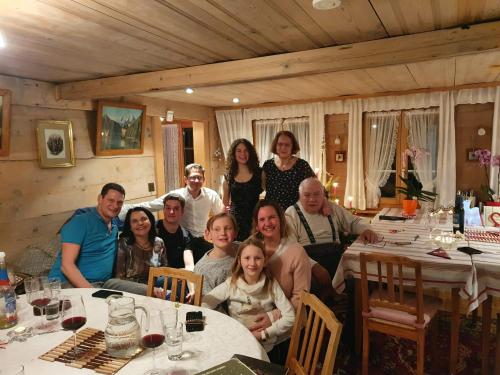 Étterem, Gastehaus Alpenblick Wildstrubel in St. Stephan